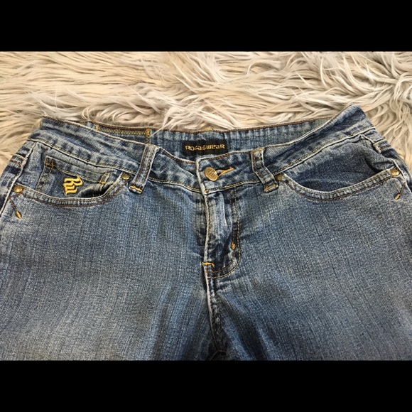 4/$20 Rocawear Jeans - Picture 2 of 8